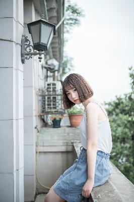 高中女篮比赛后轮轩